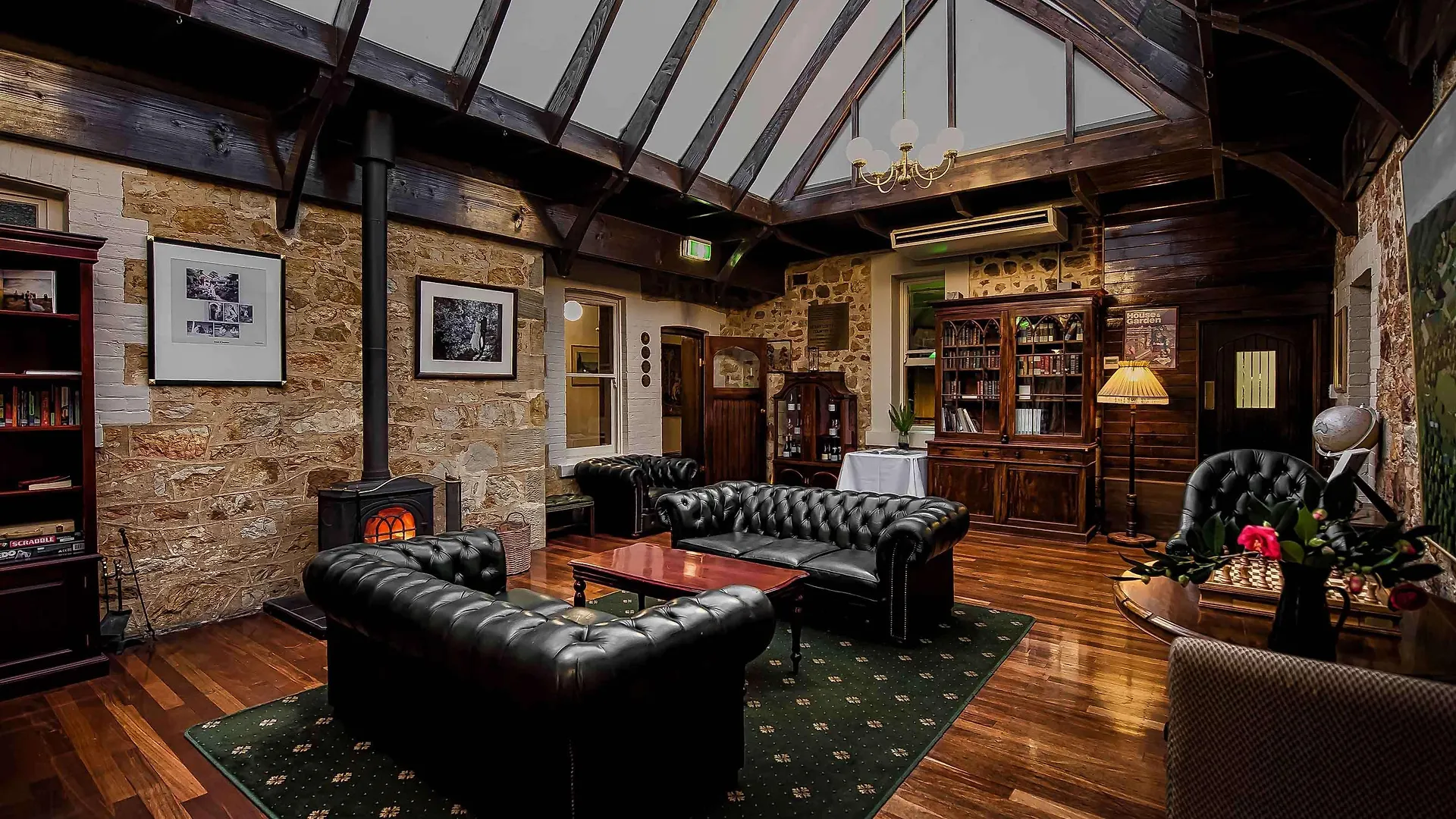 מלון Mount Lofty House & Estate Adelaide Hills 5*,