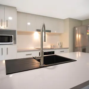 Marlin Cove Апартаменты Тринити Бич
