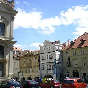 Little Town Budget Отель Прага
